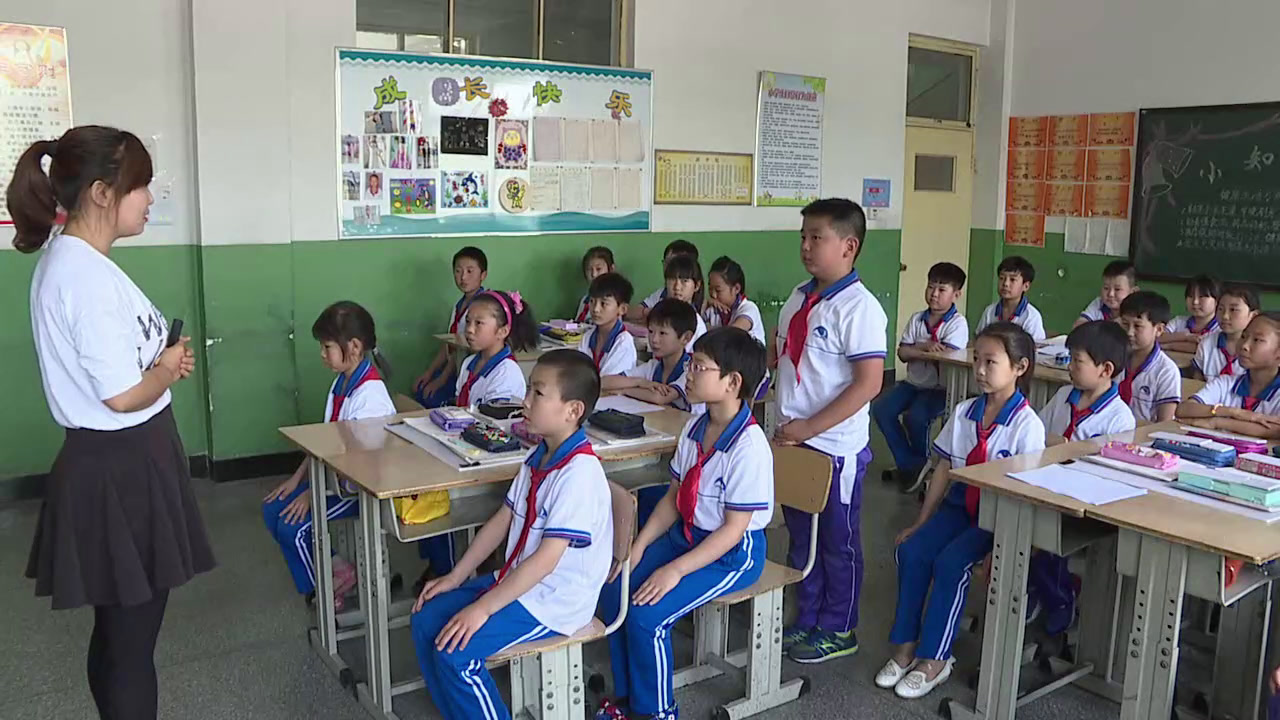 3.人教版数学三下《1位置与方向（一）》全国一等奖