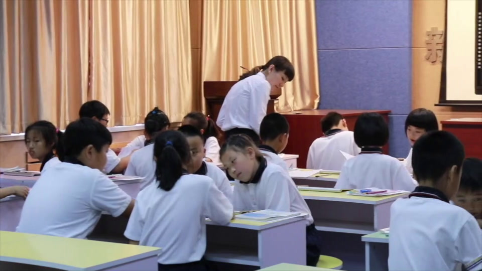 1.北师大数学四下《买文具》全国一等奖