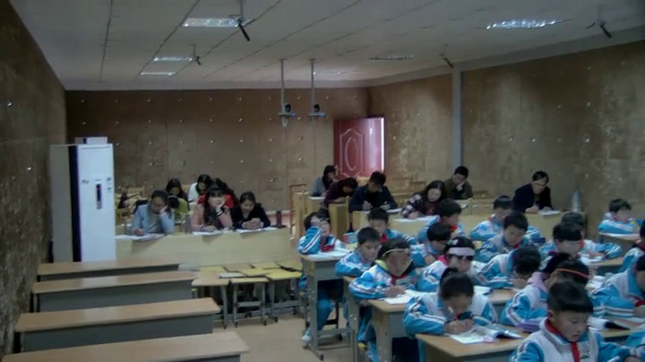 1.北师大数学四下《看一看》河南省市一等奖