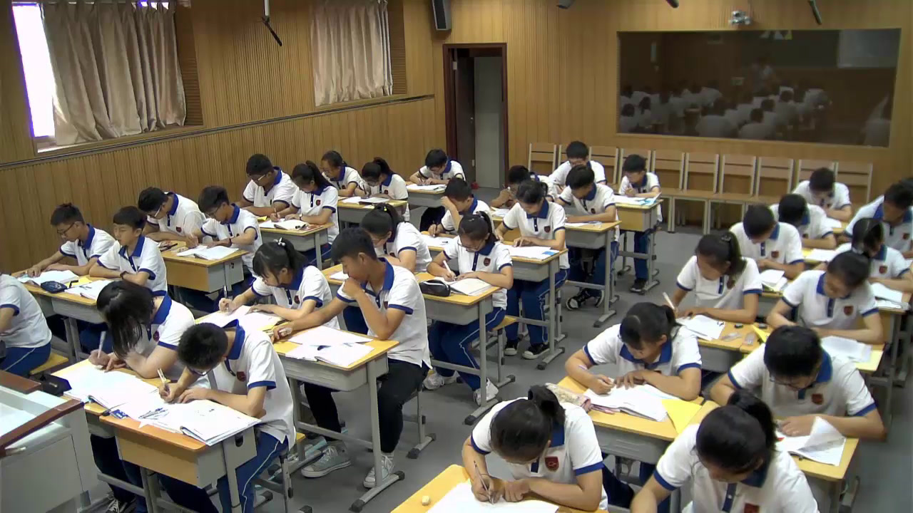 2.初中数学北师大2011版八下《三角形中的垂直平分线》全国一等奖