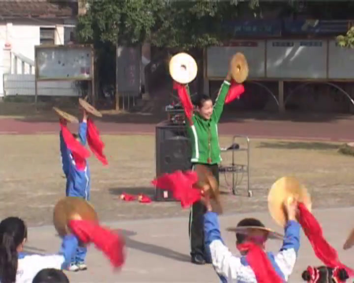 2.人教2011版体育与健康一至二年级《5.儿童基本舞步》全国一等奖