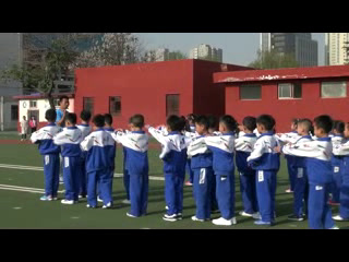 1.人教2011版体育与健康一至二年级《5.跪撑爬行与游戏》山西省省一等奖