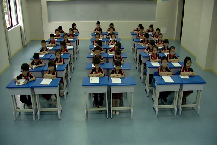 人教版数学二上《解决问题（连续两问）》湖南吴老师-省一等奖