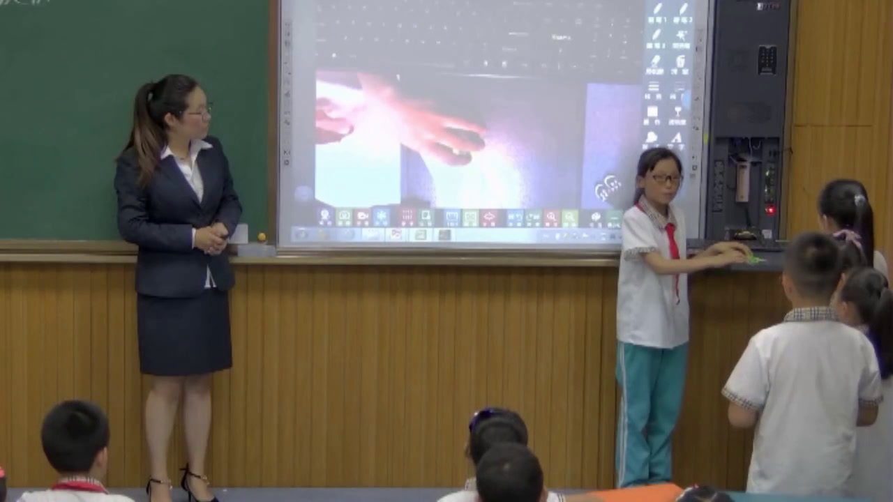 人教版数学四上《平行四边形的认识》黑龙江王老师-全国一等奖