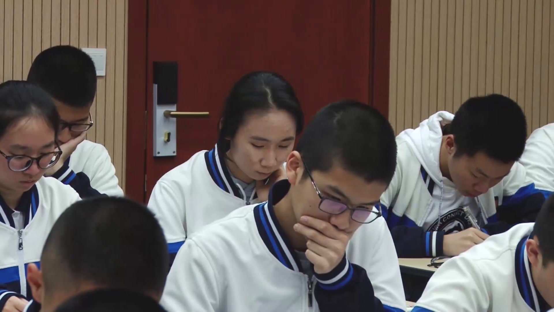 部编版语文九上《走进小说天地》浙江师老师-市一等奖