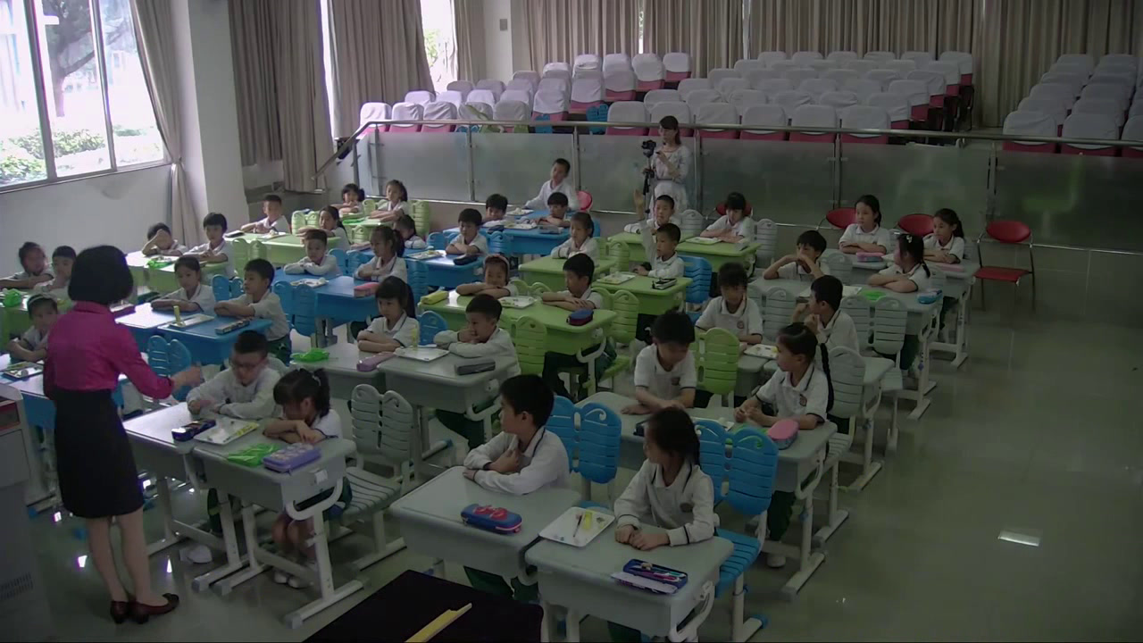 西南师大版数学一上《认识图形》广东翁老师-市一等奖