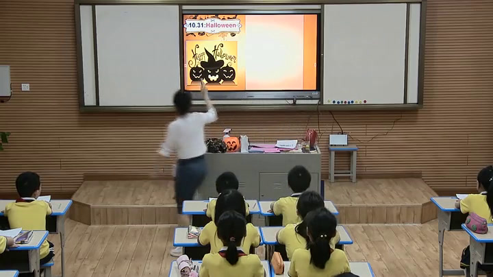 外研版英语四上《Unit2HappyHalloween》广西张老师-县级优课