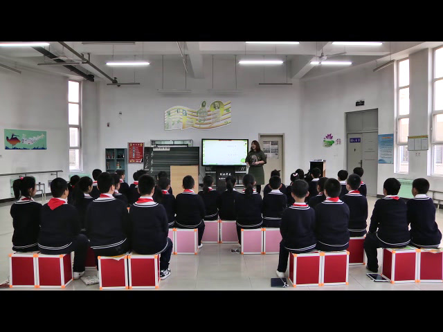 人教版音乐四上《唱歌　田野在召唤》河北林老师-全国一等奖