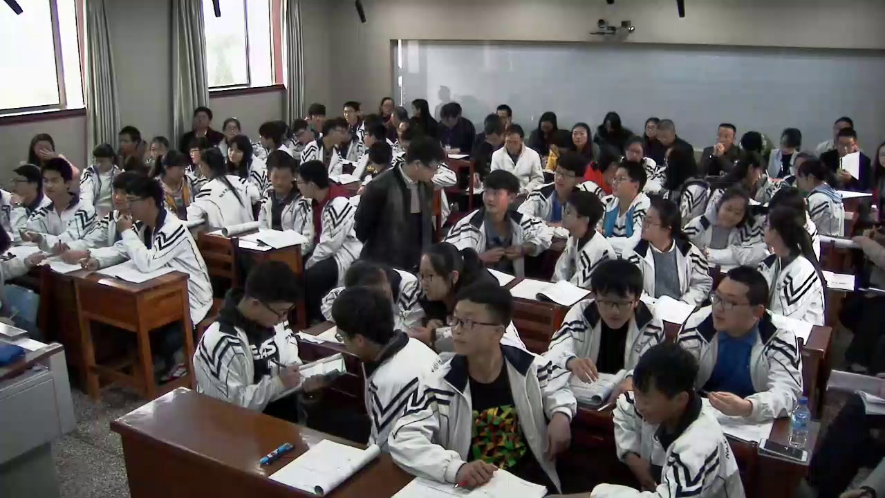 人教版政治必修2《综合探究　有序与无序的政治参与》贵州张老师-全国一等奖