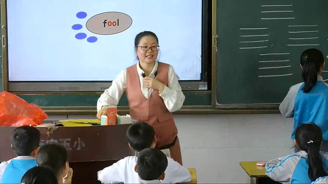 译林版英语五上《Unit5 What do they do-Checkouttime&Tickingtime-Soundtime,Culturetime&Cartoontime》江西老师-市一等奖