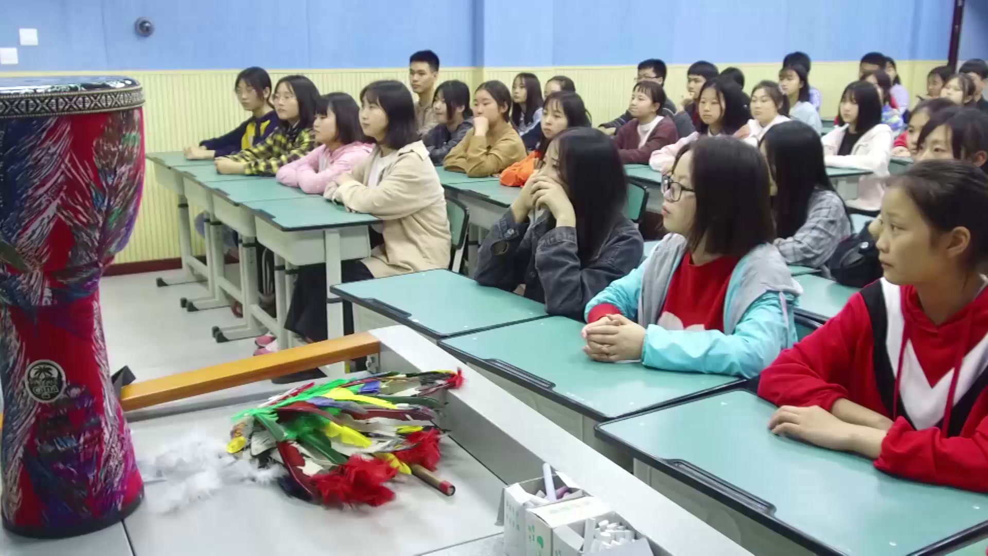 人音版音乐必修《音乐鉴赏》《第二十七节萧友梅与黄自》四川肖老师-省一等奖