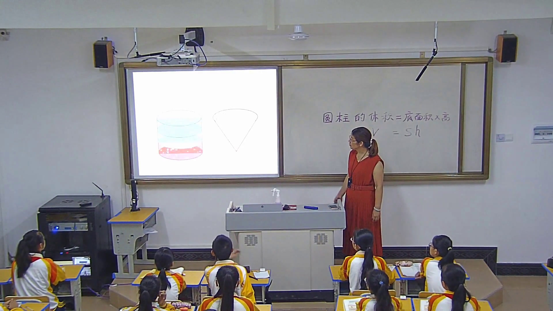 苏教版数学六下《7、圆锥的体积》广西黄老师-省一等奖