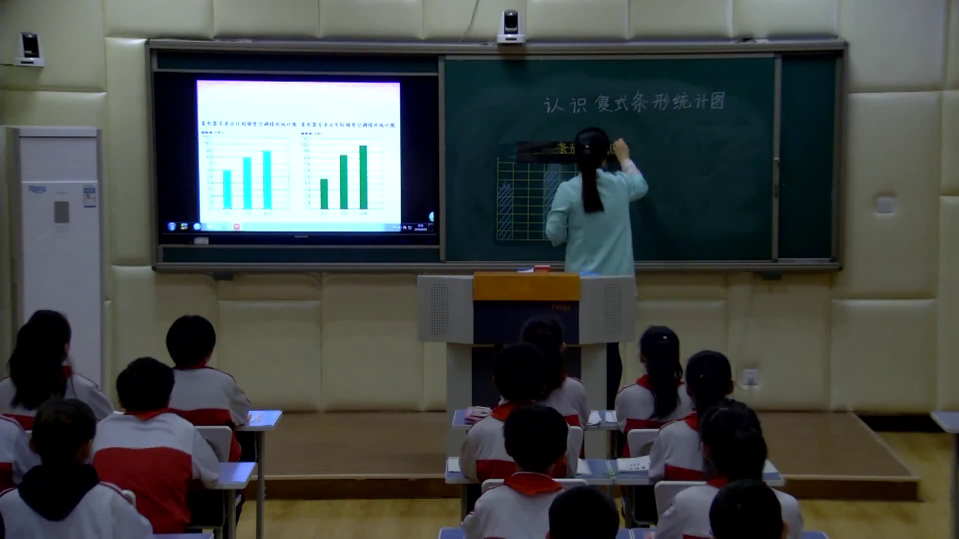 冀教版数学四下《一般复式条形统计图》河北孙老师-市一等奖