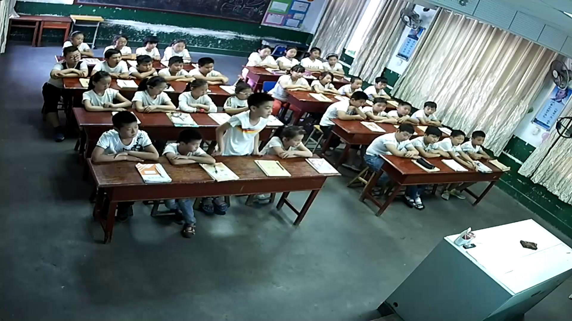 冀教版数学四下《乘法分配律及简单应用》河北贾老师-市一等奖