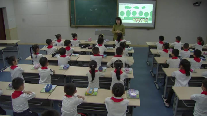 西南师大版数学一下《左和右》重庆梅老师-全国一等奖