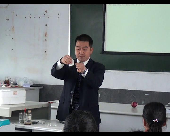 教科版科学六下《用显微镜观察身边的生命世界（一）》贵州张老师-全国一等奖