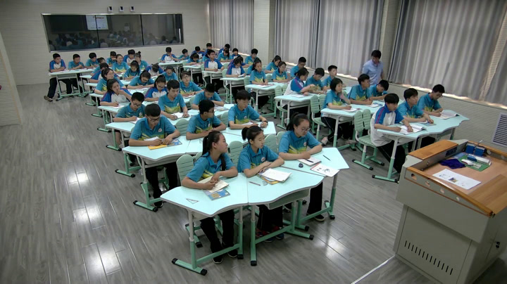 冀教版数学八上《利用勾股定理解决实际问题》河北赵老师-市一等奖