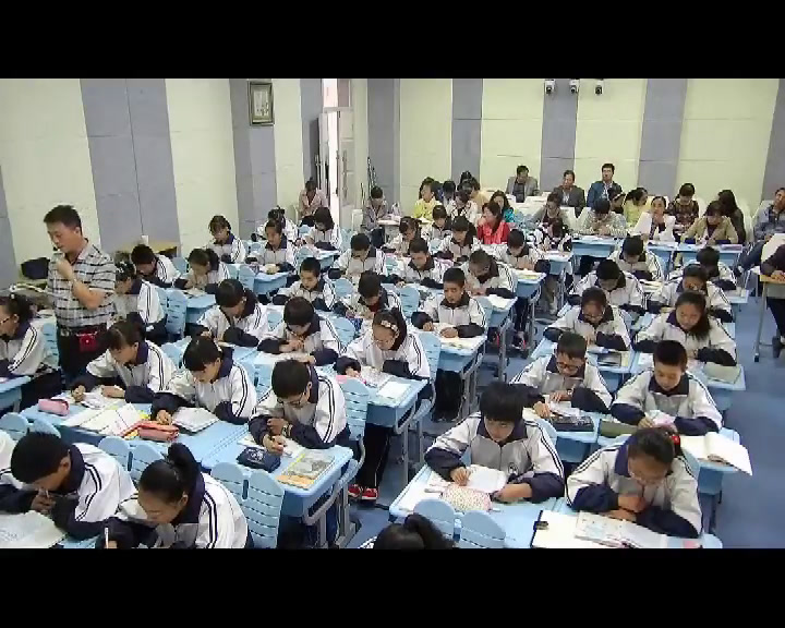 冀教版英语八上《Lesson12Karen’sHairStoodUp》甘肃司老师-市一等奖