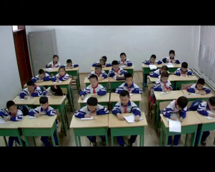 1.人教版数学二下《有余数除法》全国一等奖
