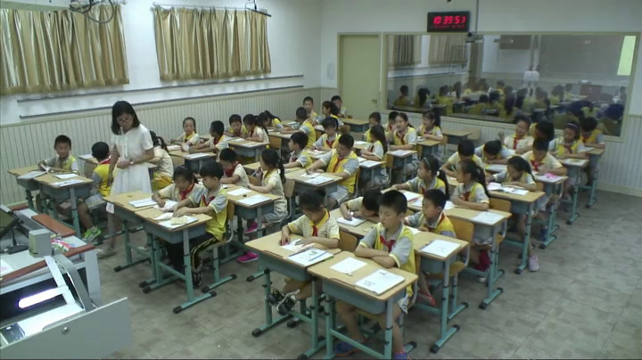 2.人教版数学三下《简单的小数加减法》全国一等奖