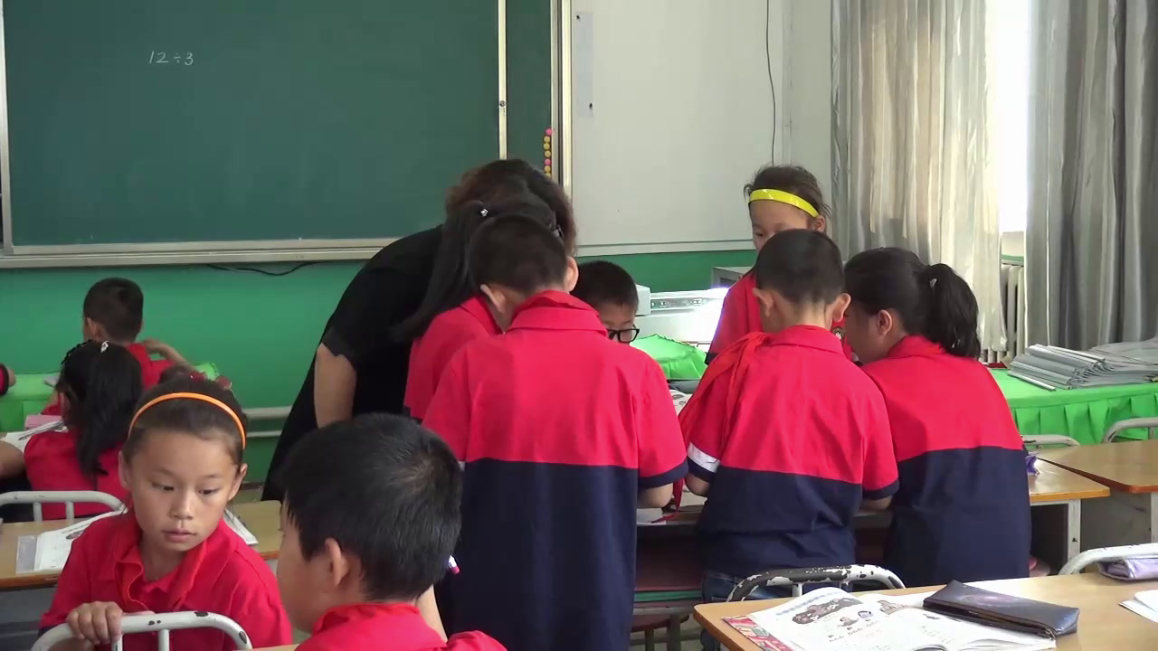 2.人教版数学二下《用2～6的乘法口诀求商》黑龙江省省一等奖