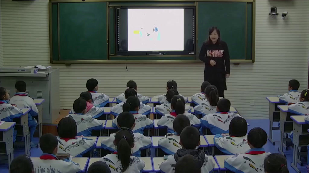4.人教版数学三下《解决问题》甘肃省省一等奖