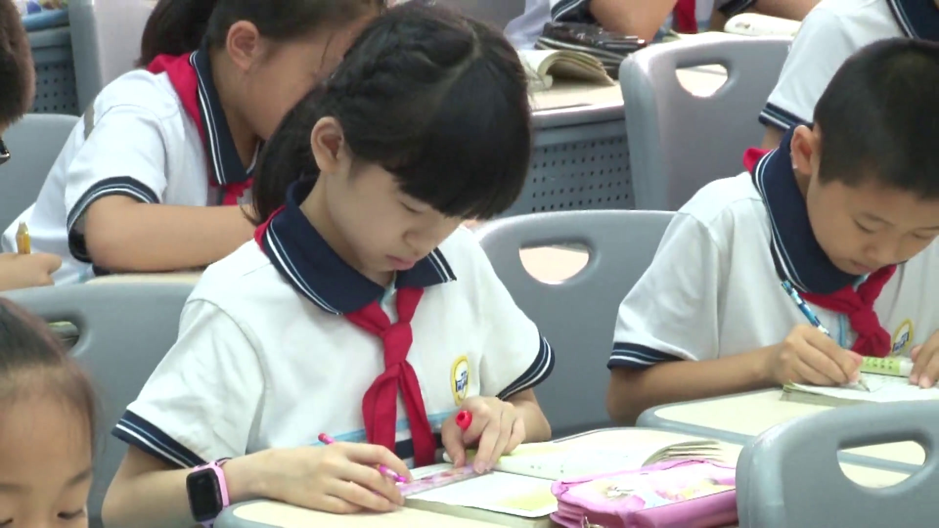 1.人教版语文三下《12　想别人没想到的》国家级优质课