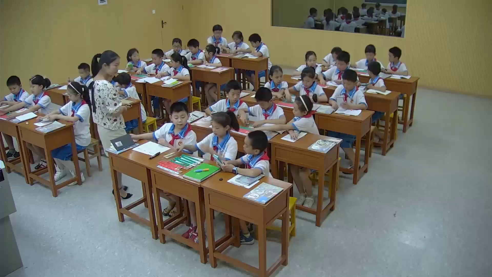 3.人教版数学四下《★营养午餐》湖南省一等奖