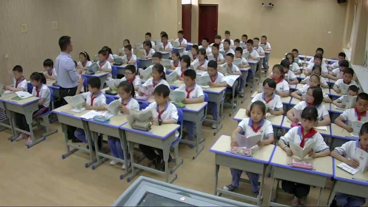 2.人教版语文五下《9　我有一个强大的祖国》甘肃省省级优课