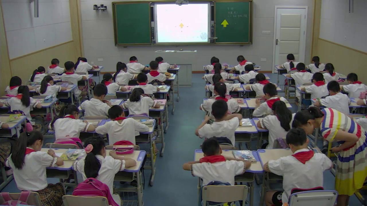 2.人教版数学四下《平移》重庆市一等奖