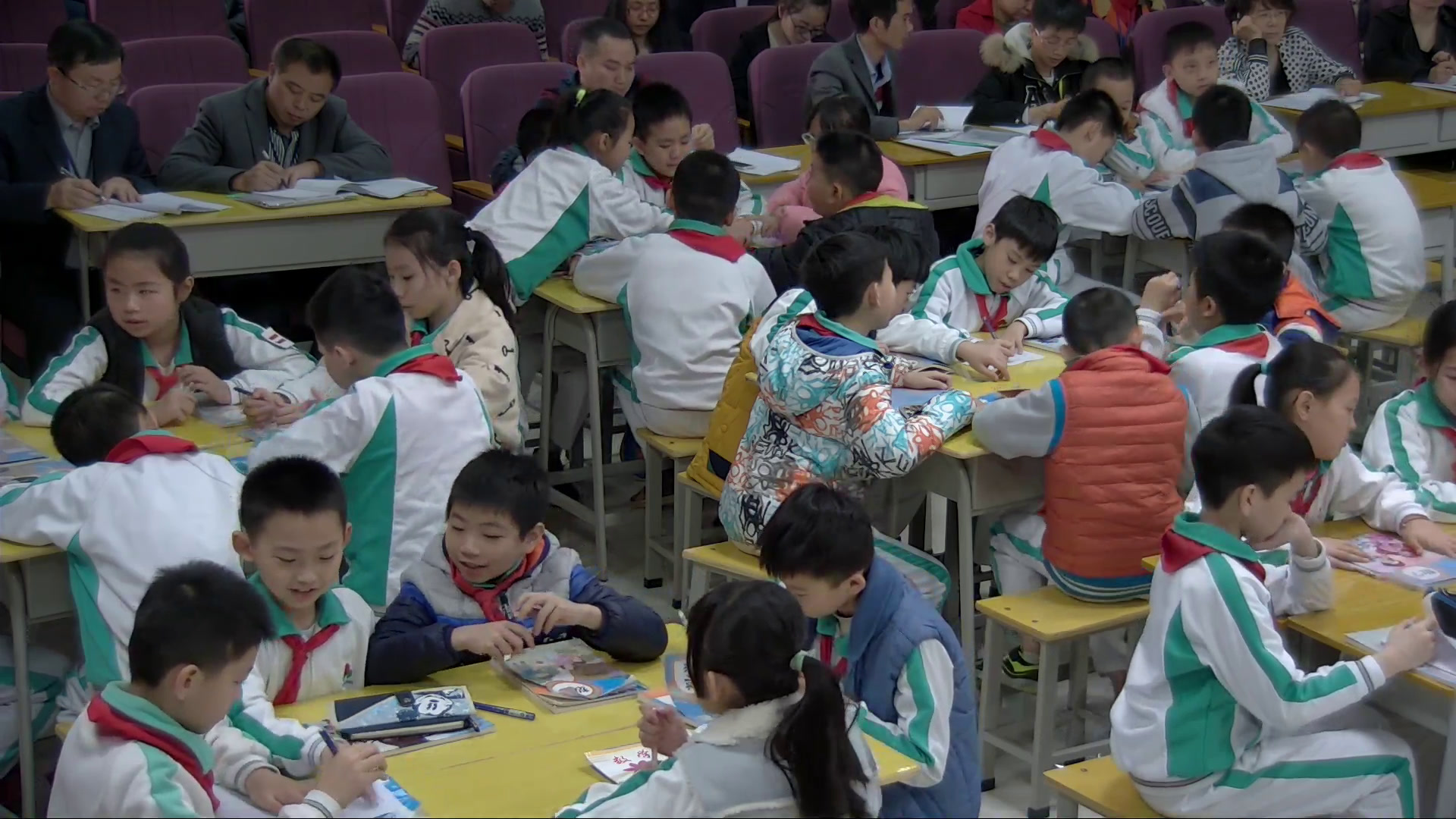 1.人教版数学四下《9数学广角——鸡兔同笼》广东省一等奖