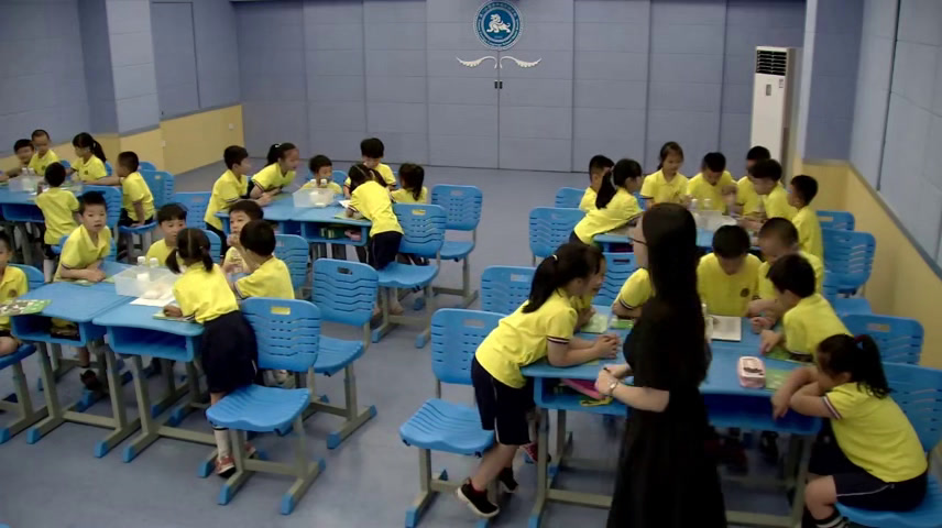3.教科版科学一下《5.观察一瓶水》福建省一等奖