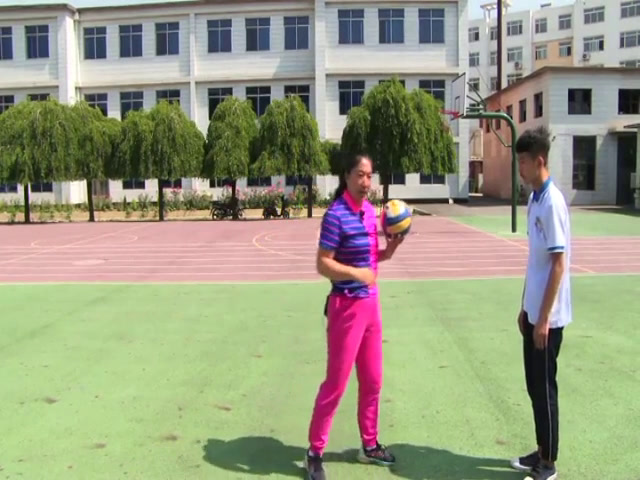 2.人教版体育八年级《中一二进攻战术》辽宁省县级优课
