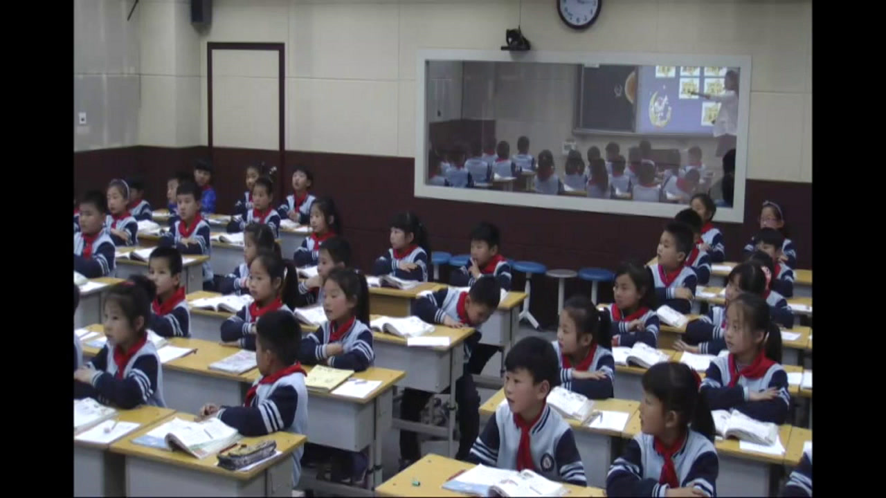 4.苏教2011版小学语文一下《12地球和它的七个兄弟》全国一等奖