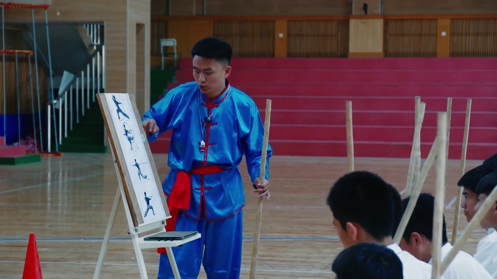 2.人教版体育九年级《短棍》国家级优质课