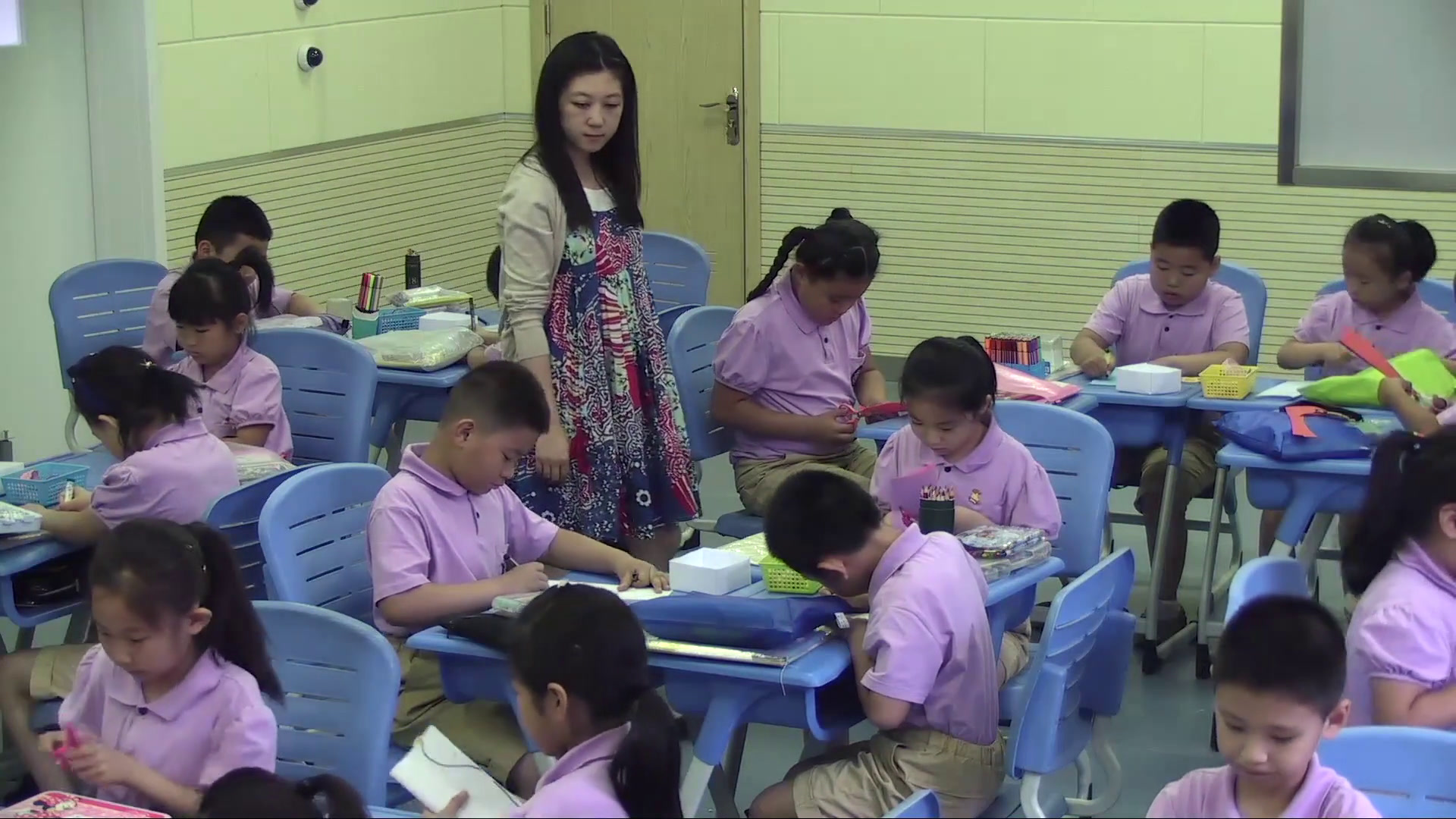 2.人美2011版美术一下《6.漂亮的瓶子》天津市省一等奖