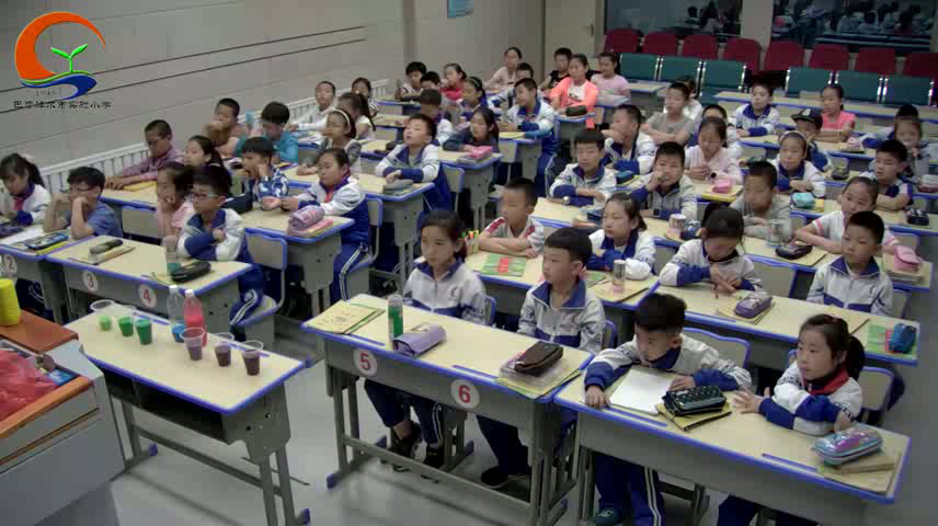 1.人美2011版美术三下《12.绿色和紫色的画》全国一等奖