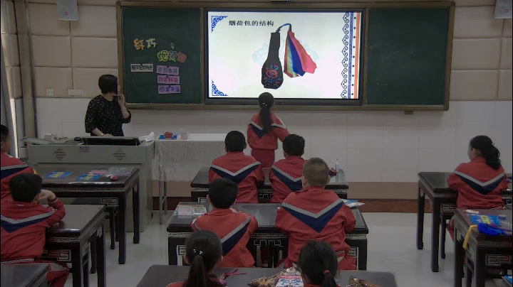 人美2011版美术四下《22、纤巧修理的烟�…》内蒙古市一等奖2