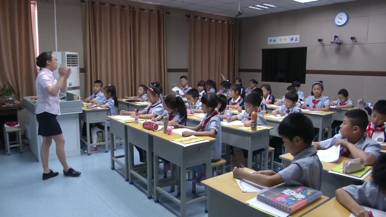3.人美2011版美术三下《3.会动的线条》陕西省省一等奖