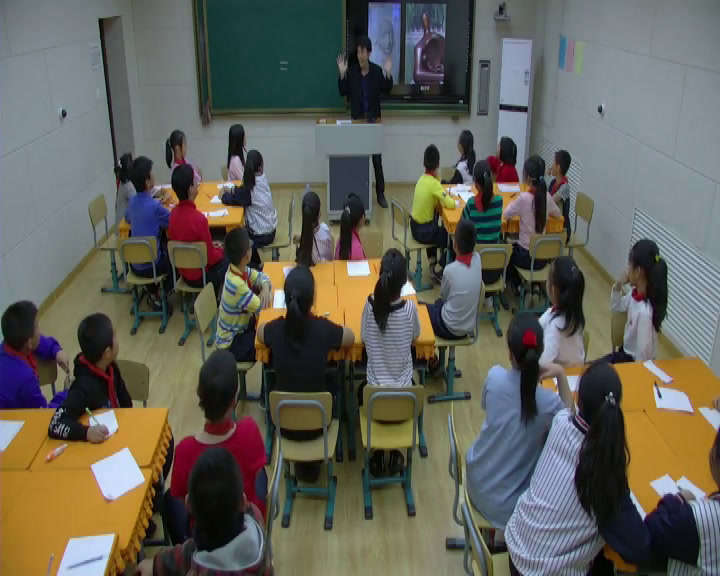2.人美2011版美术五下《着衣母婴卧像》辽宁省市一等奖