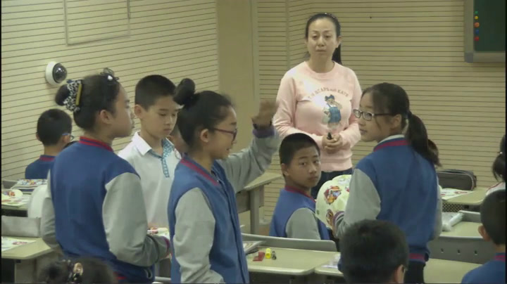 2.人美2011版美术六下《5.彩球的设计》辽宁省市一等奖