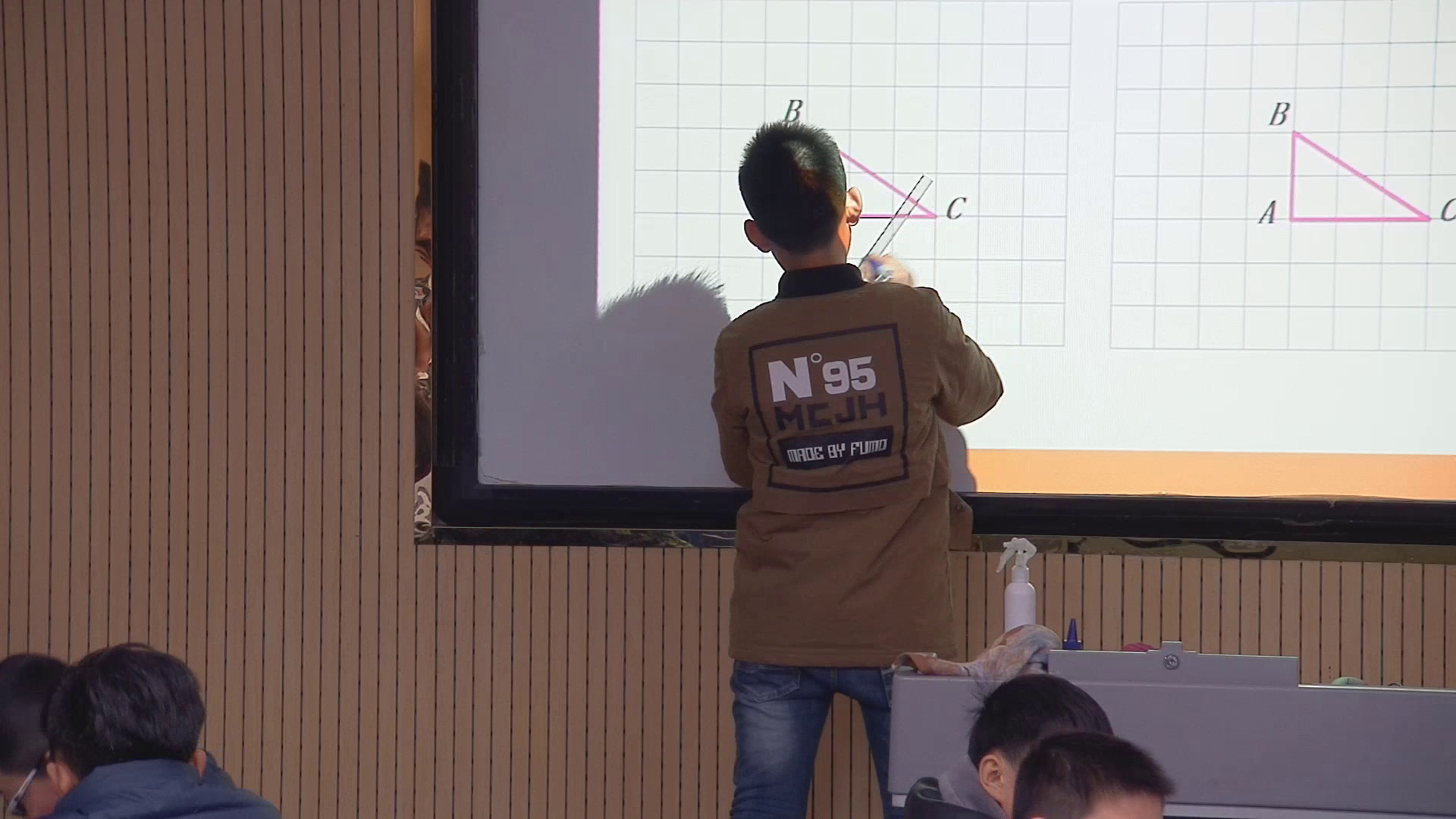 1.北师大数学六下《图形的旋转（二）》安徽省市一等奖