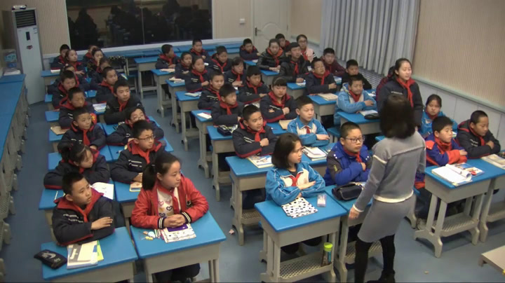 4.北师大数学六下《图形的旋转（一）》陕西省省一等奖