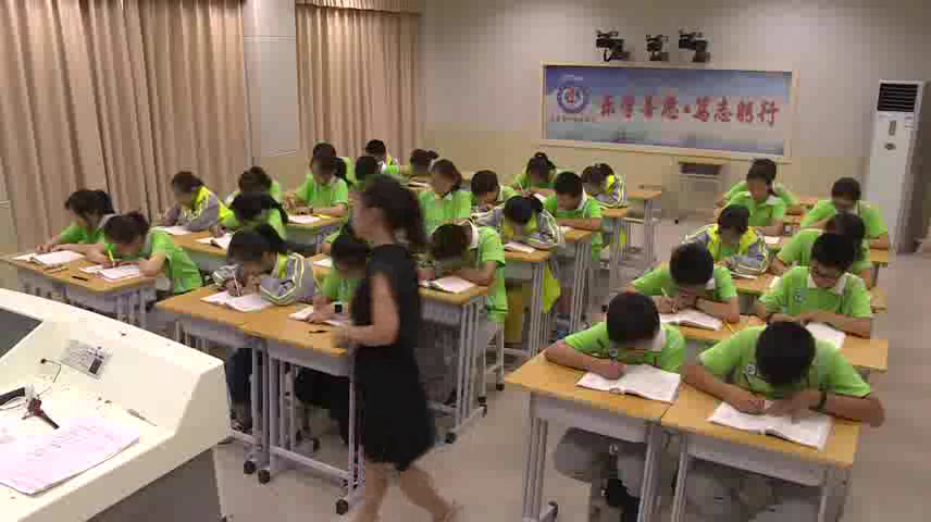 1.人教版语文（部编）八下《子衿》安徽省市级优课