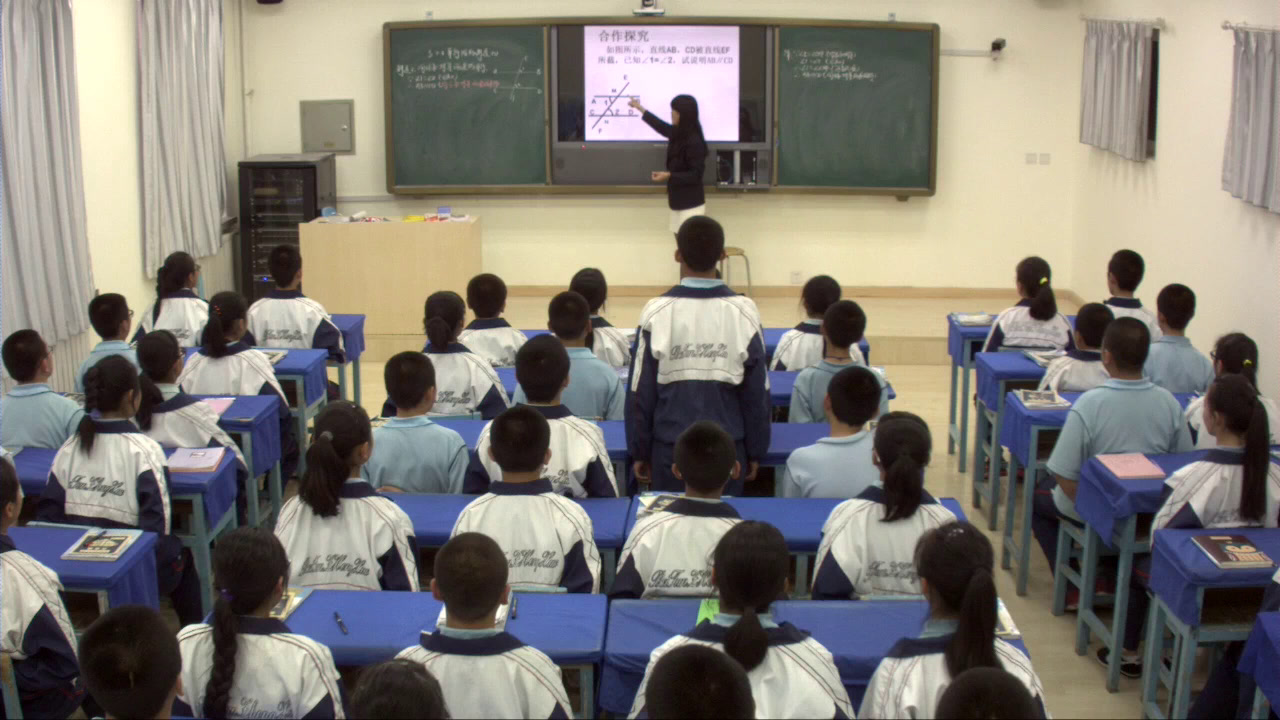 3.人教2011版初中数学七下《平行线判定1》新疆省一等奖