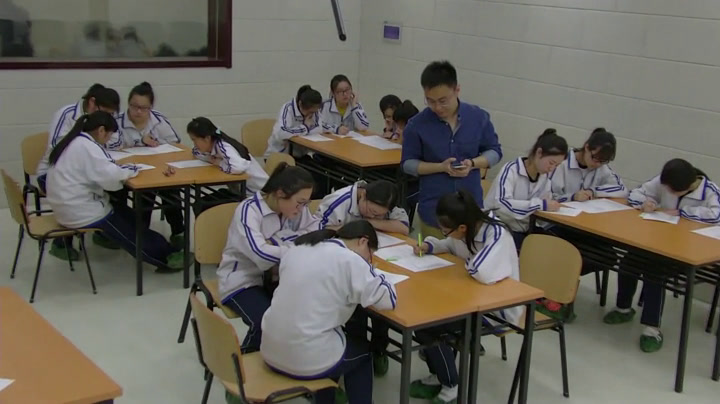 2.人教版语文必修2《美的发现　学习抒情》辽宁省省一等奖