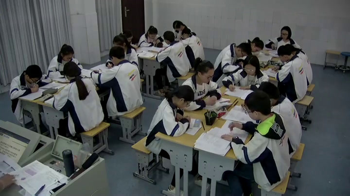2.人教2011版初中数学八下《20.3课题学习体质…》湖北省县一等奖