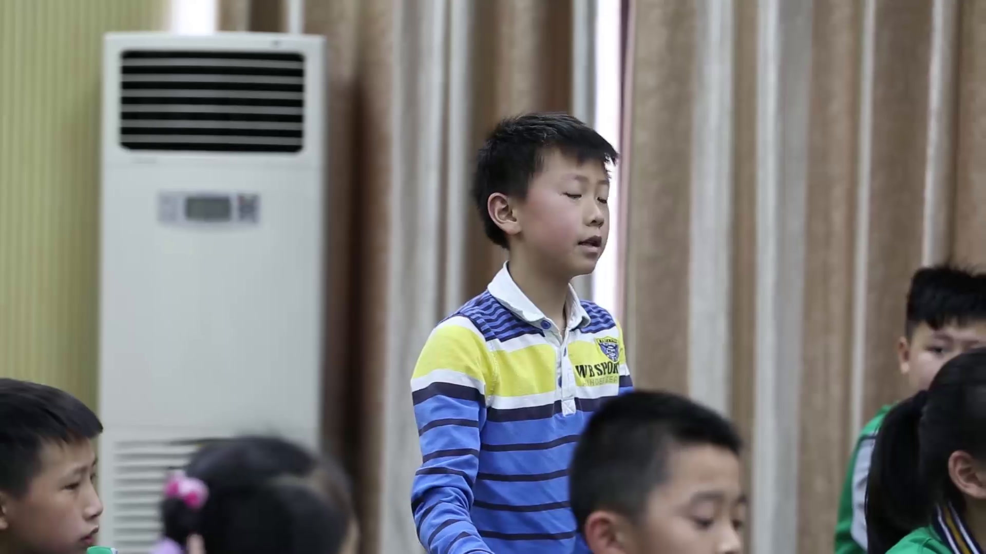 4.小学安全教育1-6年级《预防和应对意外道…》江西省省一等奖