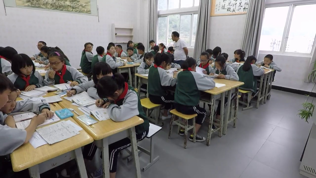 4.初中数学北师大2011版七下《曲线型图象表示的…》贵州省省一等奖