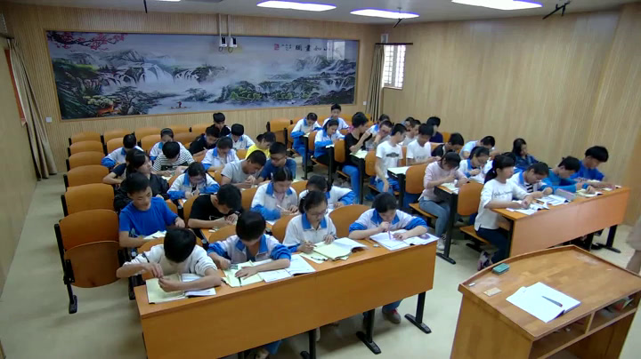 1.初中数学北师大2011版八下《三角形中的角平分线》广东省县一等奖